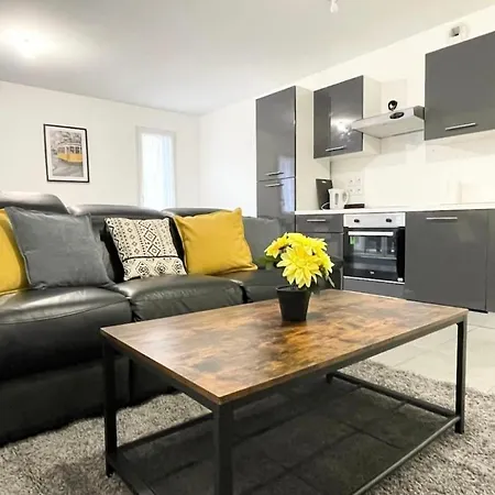 - Le Salengro Apartment Villeurbanne